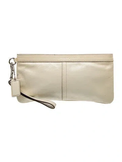 Pre-owned Coach Leather Clutch In Neutral