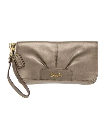 Pre-owned Coach Leather Clutch In Neutral