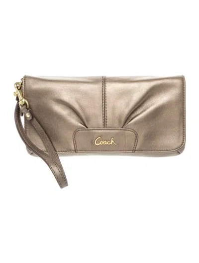 Pre-owned Coach Leather Clutch In Neutral