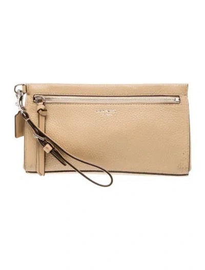 Pre-owned Coach Leather Clutch In Neutral