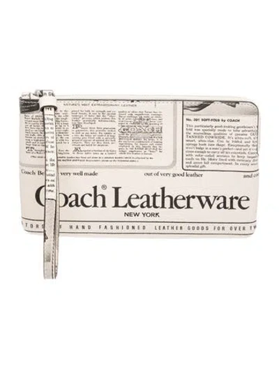 Pre-owned Coach Leather Clutch In Neutrals