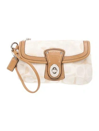 Pre-owned Coach Leather Clutch In Neutrals