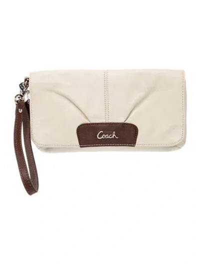 Pre-owned Coach Leather Clutch In White