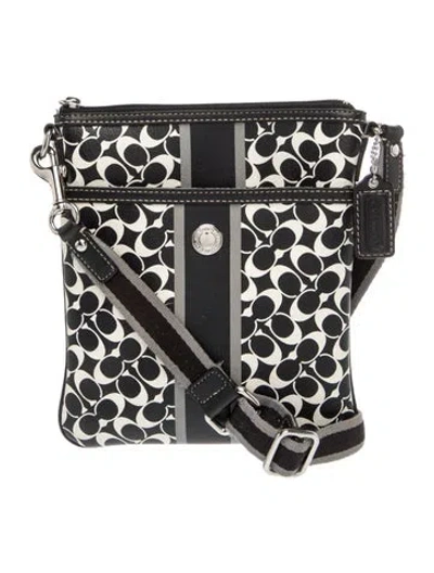 Pre-owned Coach Leather Shoulder Bag In Black