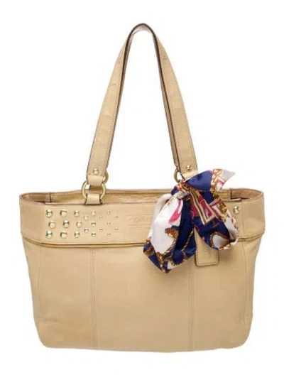 Pre-owned Coach Leather Shoulder Bag In Neutral