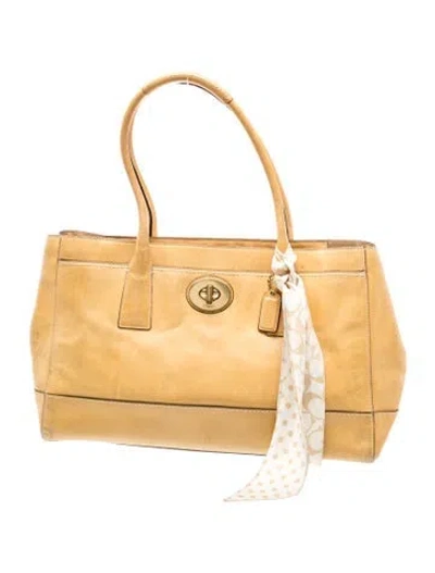 Pre-owned Coach Leather Shoulder Bag In Neutral
