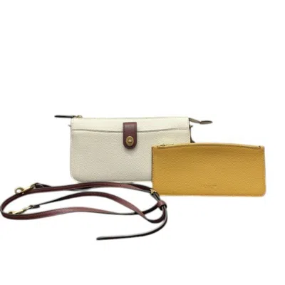 Pre-owned Coach Leather Shoulder Bag ()