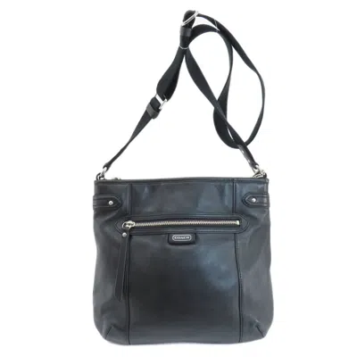 Pre-owned Coach Leather Shoulder Bag () In Black