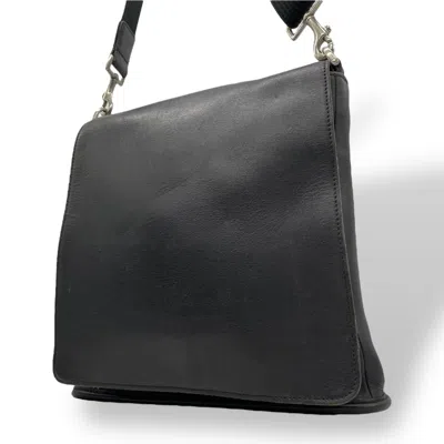 Pre-owned Coach Leather Shoulder Bag () In Black
