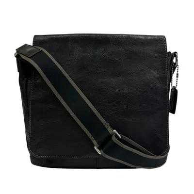 Pre-owned Coach Leather Shoulder Bag () In Black