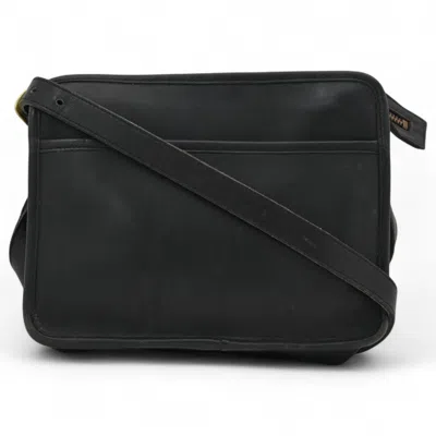 Pre-owned Coach Leather Shoulder Bag () In Black
