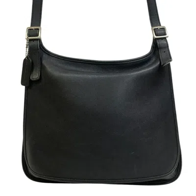 Pre-owned Coach Leather Shoulder Bag () In Black