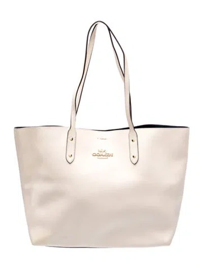 Pre-owned Coach Leather Tote In Neutrals