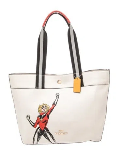 Pre-owned Coach Leather Tote In Neutrals