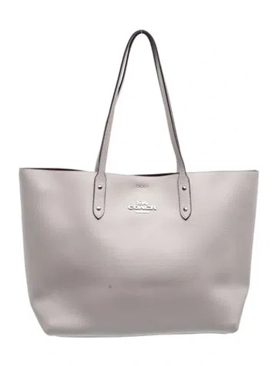 Pre-owned Coach Leather Tote In Neutrals