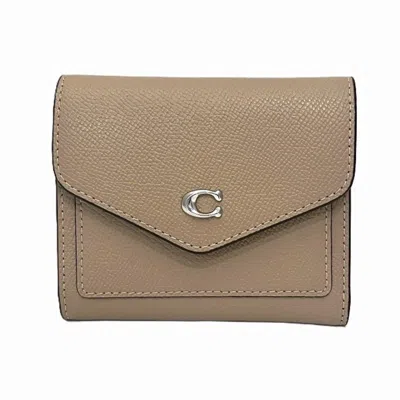 Pre-owned Coach Leather Wallet (tri-fold) () In Beige