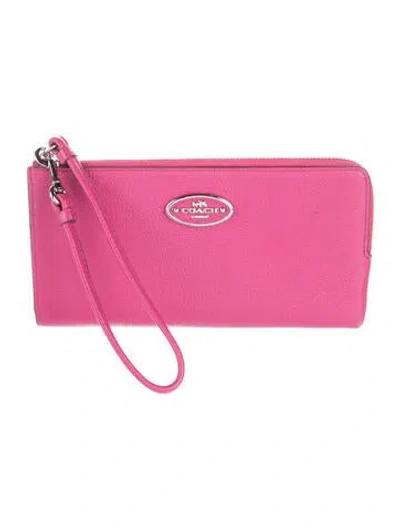 Pre-owned Coach Leather Wristlet In Pink