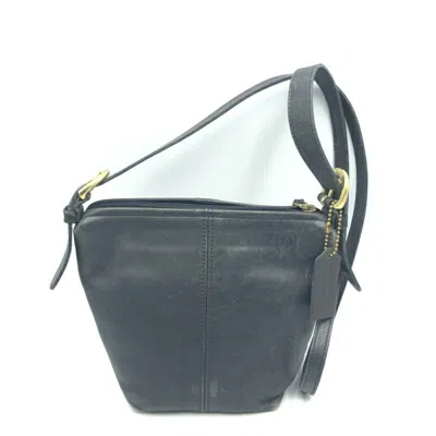 Pre-owned Coach Navy Leather Shoulder Bag () In Blue