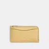 Coach New York Zip Card Case In Pink