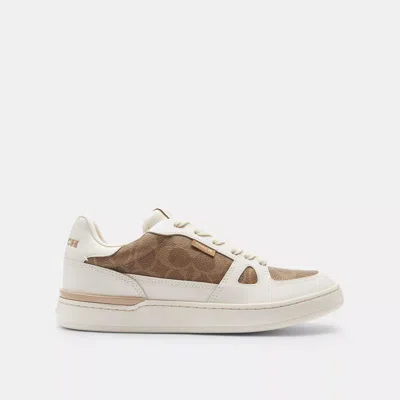 COACH OUTLET CLIP COURT LOW TOP SNEAKER IN SIGNATURE CANVAS