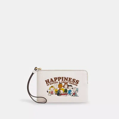 Coach Outlet Coach X Peanuts Corner Zip Wristlet In White