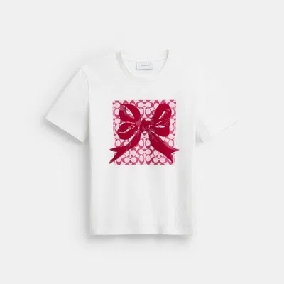 Coach Outlet Signature Square Bow Classic T-shirt In Organic Cotton