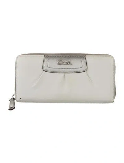 Pre-owned Coach Patent Leather Continental Wallet In White