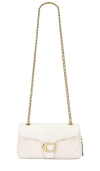 Coach Quilted Tabby Shoulder Bag In 粉笔白