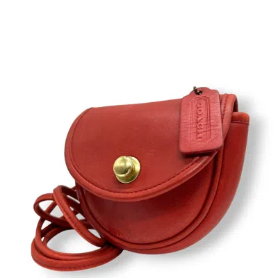 Pre-owned Coach Red Color Leather Pochette Shoulder Bag ()
