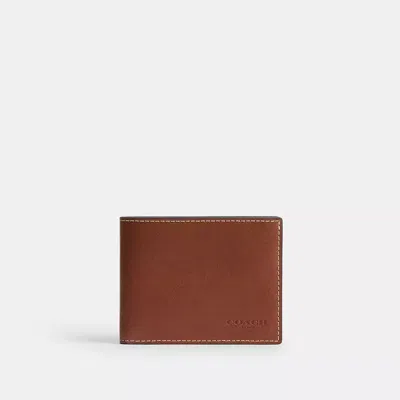 Coach In Redwood