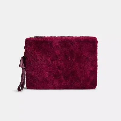 Coach Restored Charter Pouch In Signature Shearling In Purple