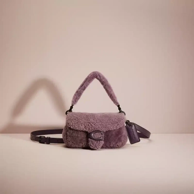 Coach Restored Pillow Tabby Shoulder Bag 18 In Shearling In Pewter/dusty Purple