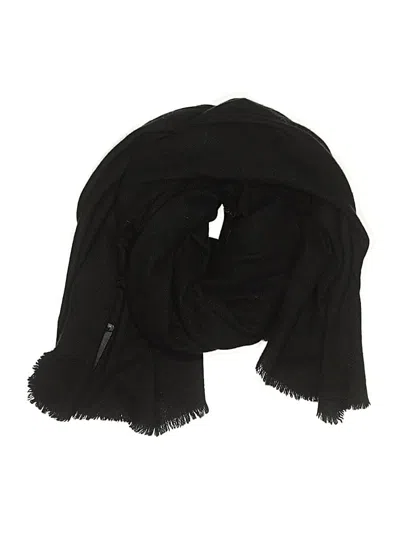 Pre-owned Coach Scarf In Black