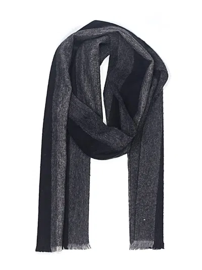 Pre-owned Coach Scarf In Gray