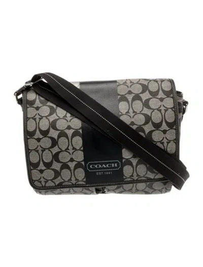 Pre-owned Coach Shoulder Bag In Black