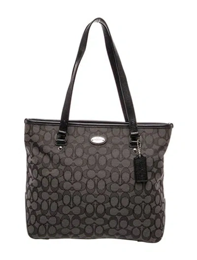 Pre-owned Coach Shoulder Bag In Black
