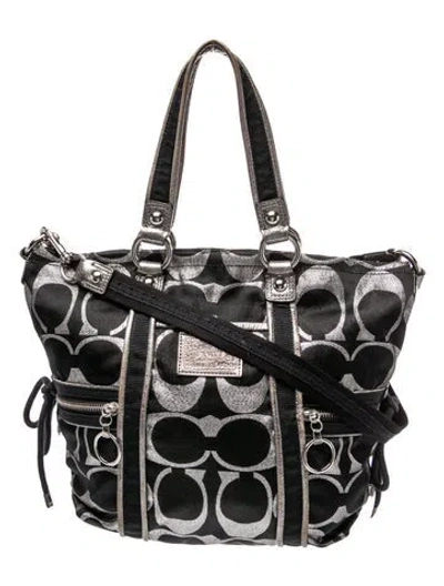 Pre-owned Coach Shoulder Bag In Black