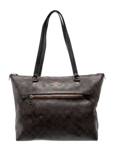 Pre-owned Coach Shoulder Bag In Brown