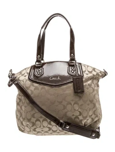 Pre-owned Coach Shoulder Bag In Neutral