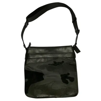 Pre-owned Coach Shoulder Bag () In Black