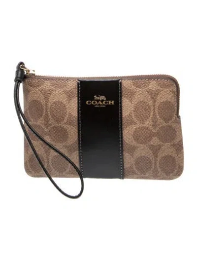 Pre-owned Coach Signature Clutch In Brown