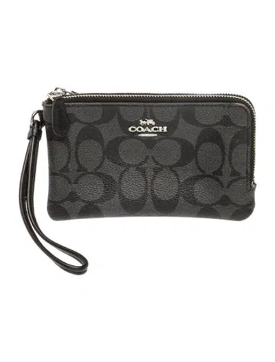 Pre-owned Coach Signature Clutch In Gray