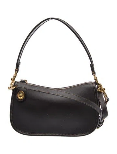 Pre-owned Coach Signature Swinger 20 In Black