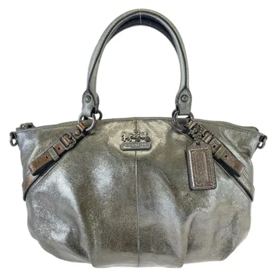 Pre-owned Coach Silver Leather Handbag Tote Bag ()