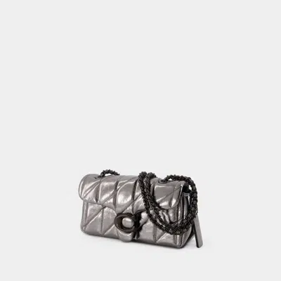 Coach Tabby 20 Shoulder Bag Ivory