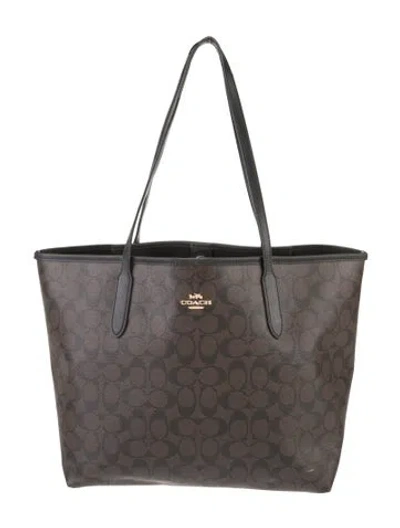 Pre-owned Coach Tote In Brown