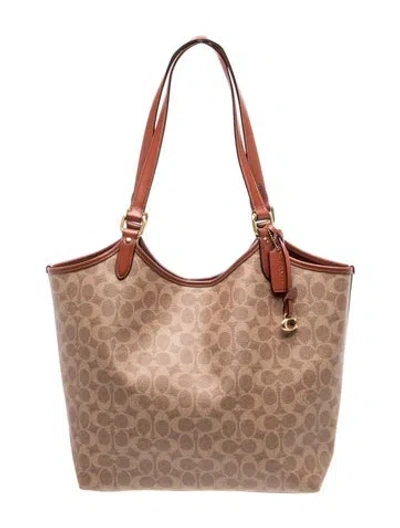 Pre-owned Coach Tote In Brown