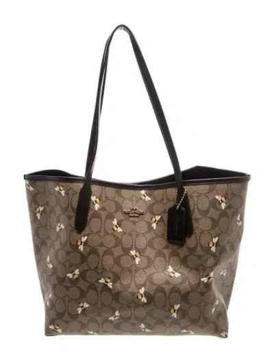 Pre-owned Coach Tote In Brown