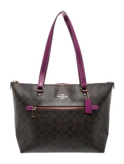 Pre-owned Coach Tote In Brown
