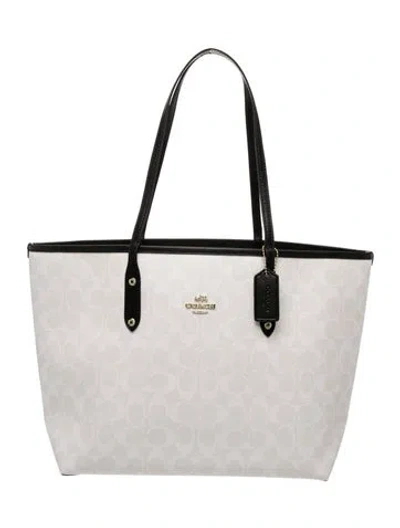 Pre-owned Coach Tote In Neutral